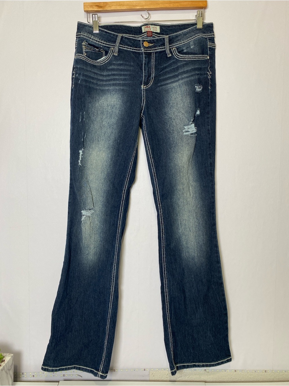 l.e.i. Ashley Low rise Slim Bootcut Jeans Size 13 Juiniors Y2K Casual Denim